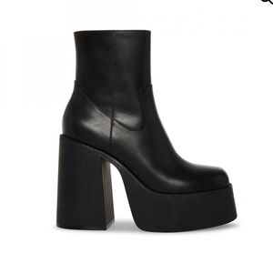 Steve Madden Acacia Black Leather Platform Boots